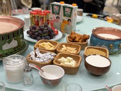 -哈啾嗨·新概念蒙餐(红星新城店)