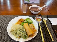 -大佛寺高级素食自助餐厅