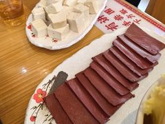 -小椒羊.羊肉粉 龙虾 羊肉串(新地旗舰店)