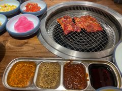 -明洞阿姨·韩式酱蟹烤肉·创意料理(三元桥店)