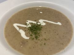 蘑菇奶油汤-新贝乐意大利餐厅(苏州中心店)