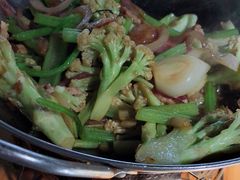 -胖大嫂渔家排档(半边山店)