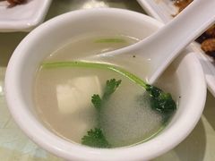 例汤-东记海鲜舫