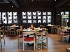 大堂-东门口涮肉·砂锅·烤串(老门东店)