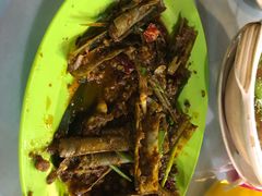 -明记烧鱼美味店