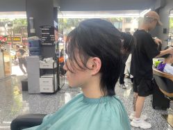 点击看大图 -藤野造型专业烫染接发