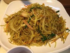 -新大咀港式茶餐厅(宝山万达店)