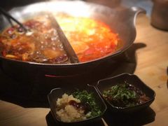 -湊湊火锅·茶憩(杭州湖滨银泰in77店)