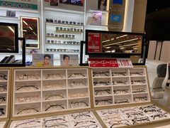 -美式眼镜·授权蔡司.依视路.尼康.豪雅.明月(南翔印象城店)