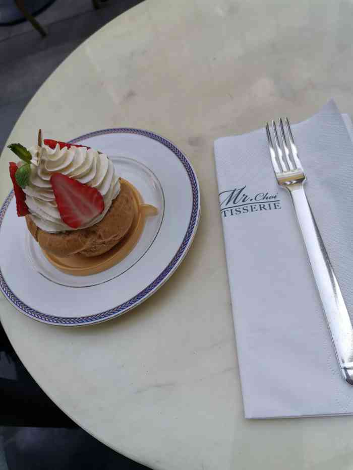 蔡嘉法式甜品(杭州旗舰店)-"杭州实在太热了,恰好香格里拉楼下的蔡嘉