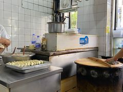 -黄阿姨锅贴大王(万航渡路店)