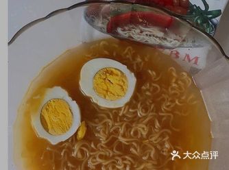 小发现zhi北京麻辣方便面