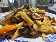-天天向上素食餐厅(五台山店)