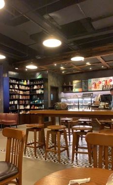 大堂-星巴克臻选(青岛麦凯乐分店)