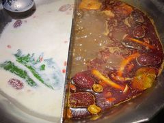 台式麻辣鸳鸯锅-湊湊火锅·茶憩(和平大悦城店)