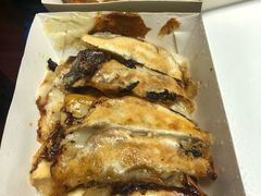 -阿洪锅贴王(小吃城店)