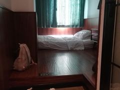 -拖板鞋咖啡旅行酒店(春熙路地铁站店)
