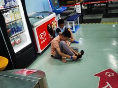 -嘿哟动霸CHUA·新潮玩运动娱乐中心·蹦床滑冰团建乐园