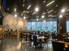 -汽车博物馆主题餐厅