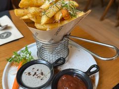 -Mark&Mars Restaurant