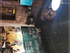 -蚝堡海鲜·威海菜·海肠捞饭·烧烤·亚洲吃蚝公司(幸福门店)