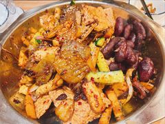 -嘎嘎鸭下巴·爆辣干锅(女人街店)