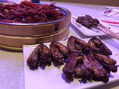-红盔侠小龙虾(海宁银泰店)