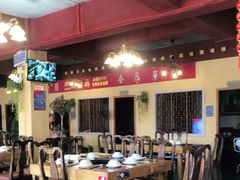 大堂-峰瑞藏地美食·石锅鸡·牦牛肉(大昭寺品牌店)