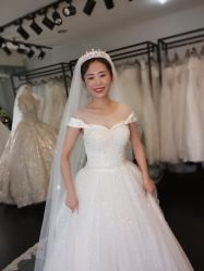 -雪莉美妆婚纱馆