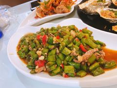 -覃记海鲜美食餐厅