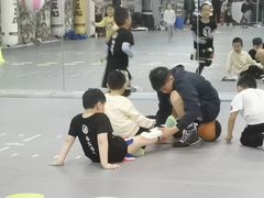 -拳义格斗搏击散打泰拳拳击俱乐部(裕华店)