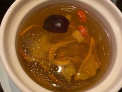 文火老鸡汤-杭州和达希尔顿逸林酒店·和园中餐厅-杭帮菜名店