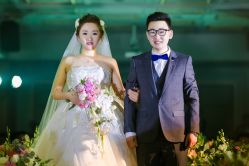 -艾朵婚纱