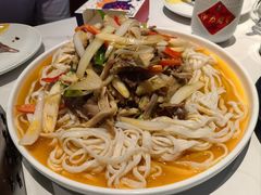 -小河公主秘制烤羊腿(小绿谷店)