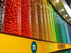 -m豆巧克力世界(上海世茂广场店)