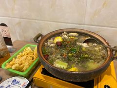 石橄榄炖鸡-洪大厨鸡煲(福田店)