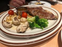 -菲滋意式餐厅(海宁银泰城店)