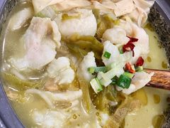 -周鱼小馆石锅酸菜鱼(活力汇店)