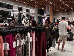 -lululemon(比斯特购物村店)