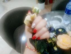 -手牵手美甲