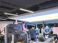-超鹿运动(达信大厦店)