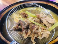 -五指山生态小黄牛(皮皮虾海鲜广场店)