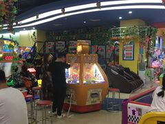 -爱玩嘉年华(龙湖曲江天街店)