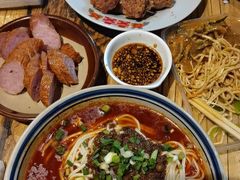 -聚合鑫东北熏酱熟食麻辣面(长阳店)