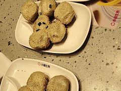 -小杨生煎(金山百联购物中心3楼店)