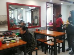 大堂-门框胡同百年卤煮(新街口店)