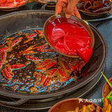 卧卧卧❗️这么贵的锅底还排队