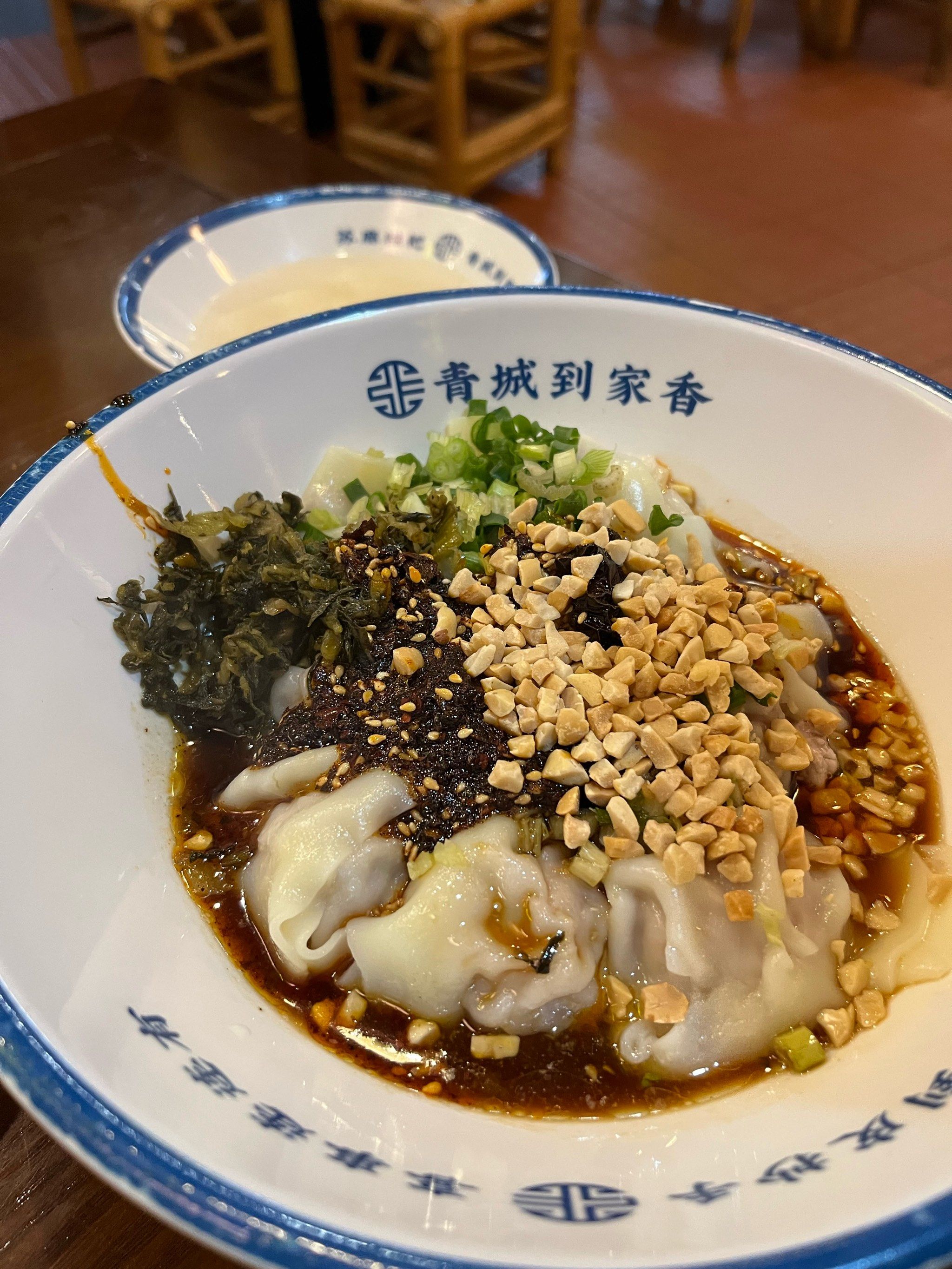 青城山这抄手绝了,建议爬山前先来吃一顿