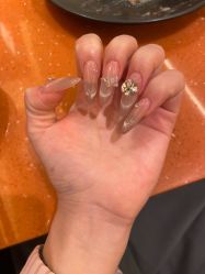 -尤米一站式美甲美睫