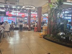 -刘姐啤酒鱼民族演艺餐厅(西街总店)